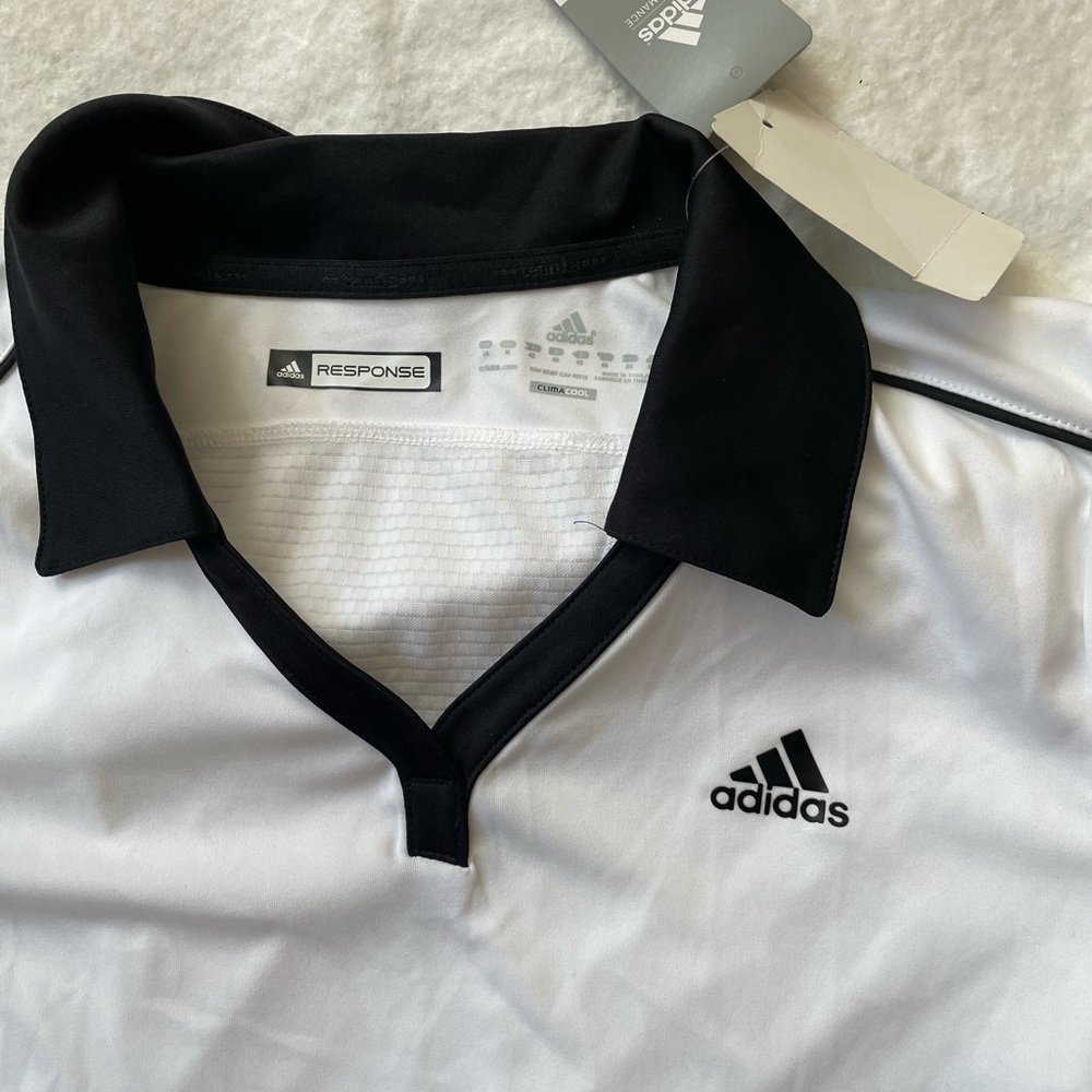 Adidas Womens medium tennis shirt new
